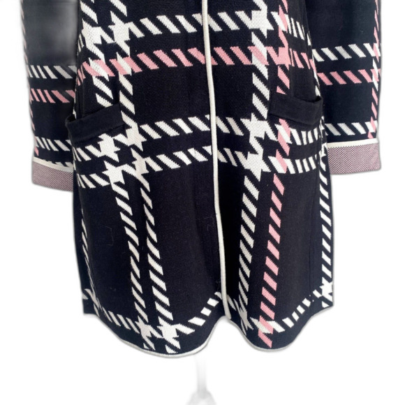 Talbots Black Houndstooth Plaid Coatigan Button Sweater Classic Size SP - Picture 3 of 6